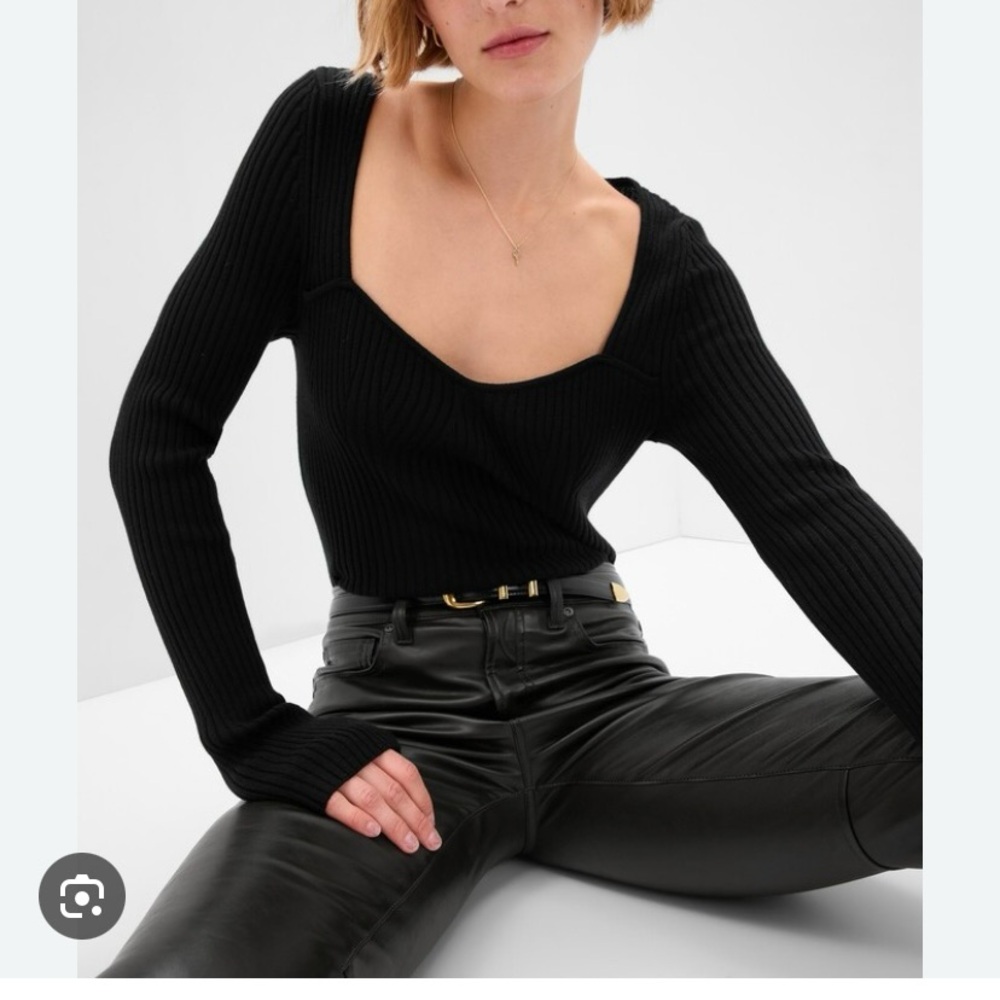 GAP rib sweetheart sweater